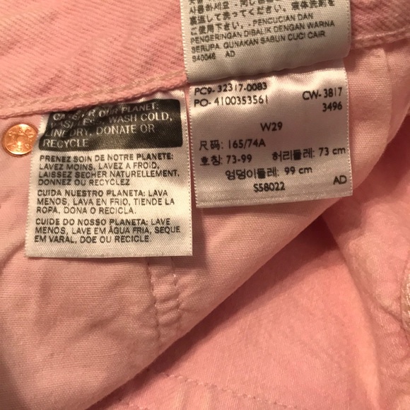 Levis size 29 cut off shorts in carnation pink - Picture 4 of 5
